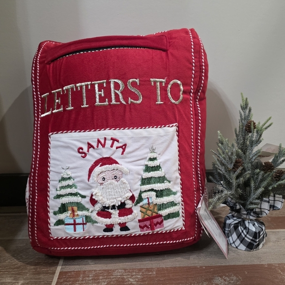 Fun Letters To Santa Pillow-NWT - Picture 1 of 7